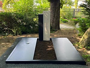 Doppelgrabmal zwei Natursteinen