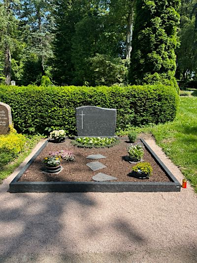 Doppelgrabmal mit individueller Ausstrahlung