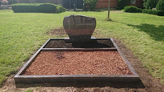 Doppelgrabmal mit individueller Gestaltung