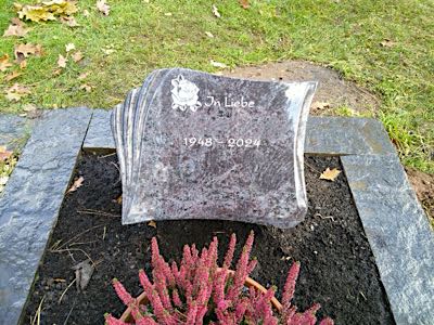 Liegestein aus natürlichem Steinmaterial