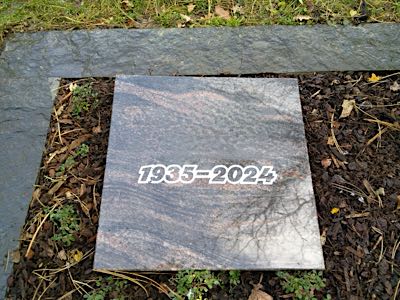 Liegestein in klassischer Gestaltung