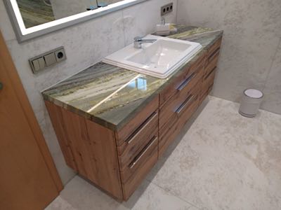 Naturstein mit natürlicher Maserung