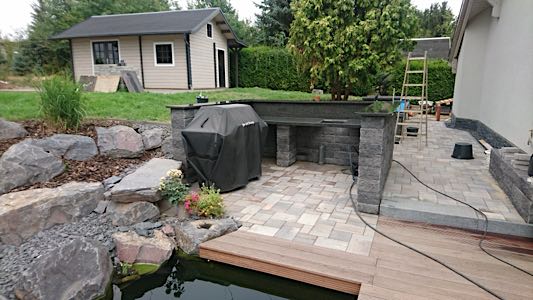 Naturstein in geometrischer Form