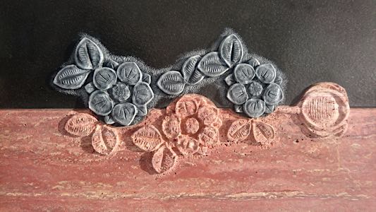 Ornament mit klarer Linienführung