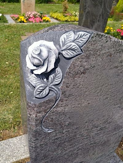 Ornament in natürlichem Steinmaterial