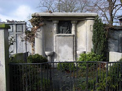 Restauration eines historischen Grabmals