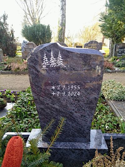 Urnengrabmal mit zeitloser Wirkung