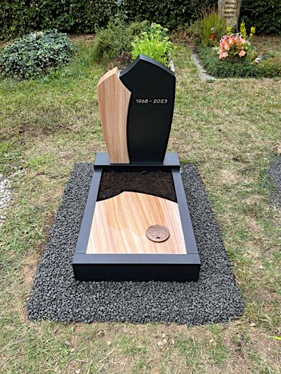 Urnengrabmal mit klarer Gestaltung