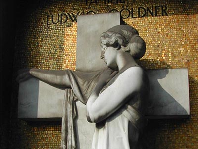 Fachgerechte Ergänzung von Fehlstellen und Rekonstruktion